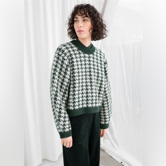 & Other Stories Sweaters - & other stories green and white houndstooth cropped fuzzy warm sweater Xs small